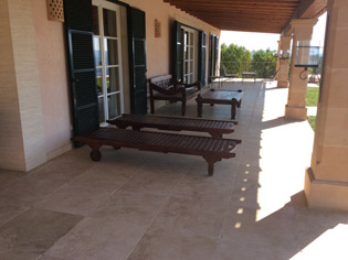 travertino clasico apomazado